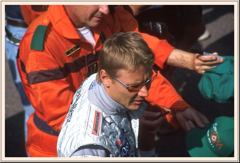 Mon00-01-p06-Hakkinen.jpg