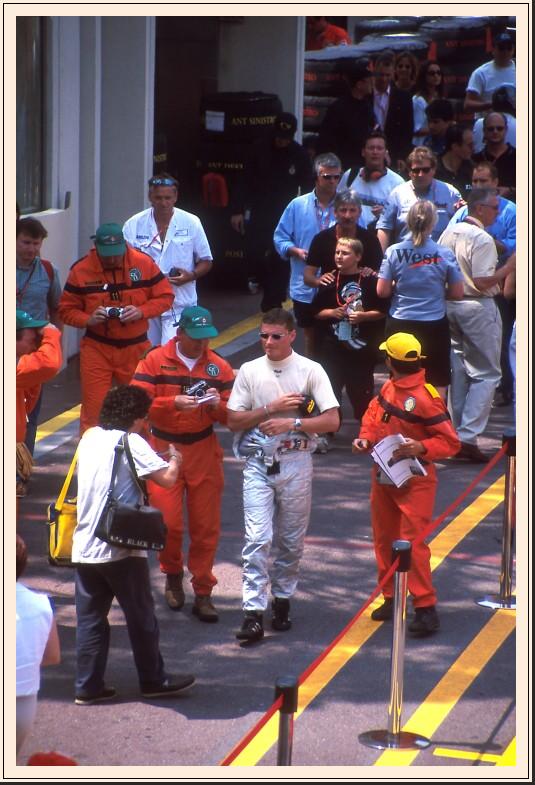 Mon00-02-p01-Coulthard.jpg