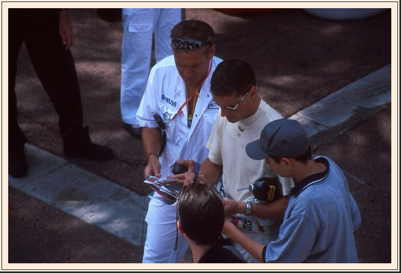 Mon00-02-p03-Coulthard.jpg