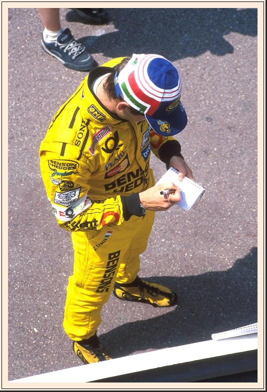 Mon00-06-p01-Trulli.jpg
