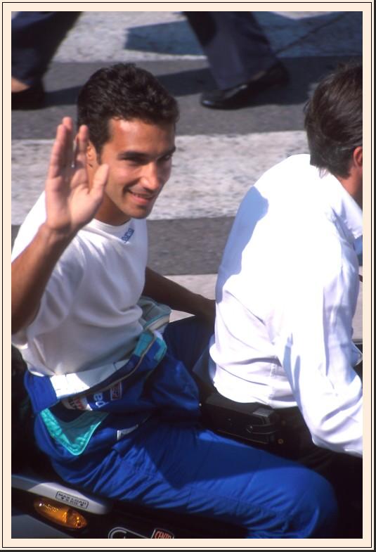 Mon00-16-p01-Diniz.jpg