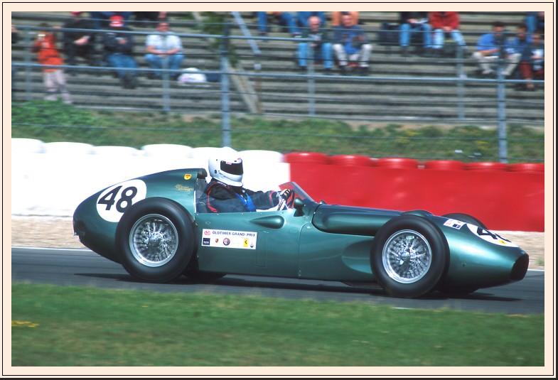 OGP01-GP60-48-02-Aston-Martin.jpg